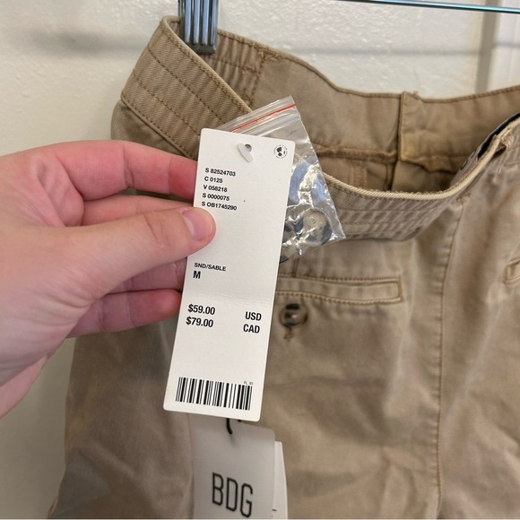 NWT BDG Blair Chino Pleated Shorts Khaki Cotton Twill Size Medium - Picture 9 of 10